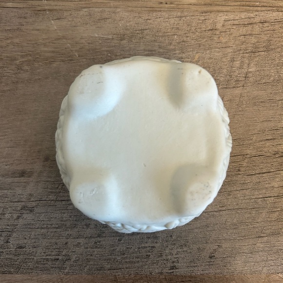 Smiling Chubby Snowman Christmas Trinket Box Snowy Ceramic Holiday Collection - Picture 11 of 14